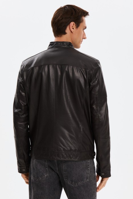куртка из натуральной кожи по цене 20390 руб вид справа