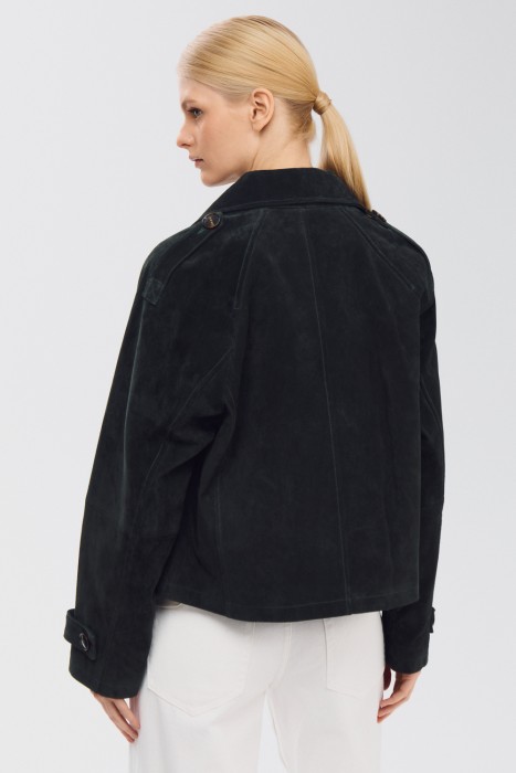 куртка из натуральной замши по цене 15440 руб вид справа