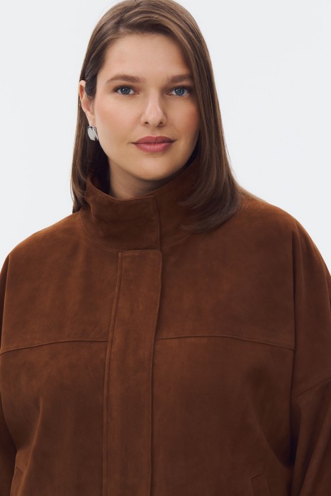 куртка из натуральной замши по цене 25520 руб вид справа