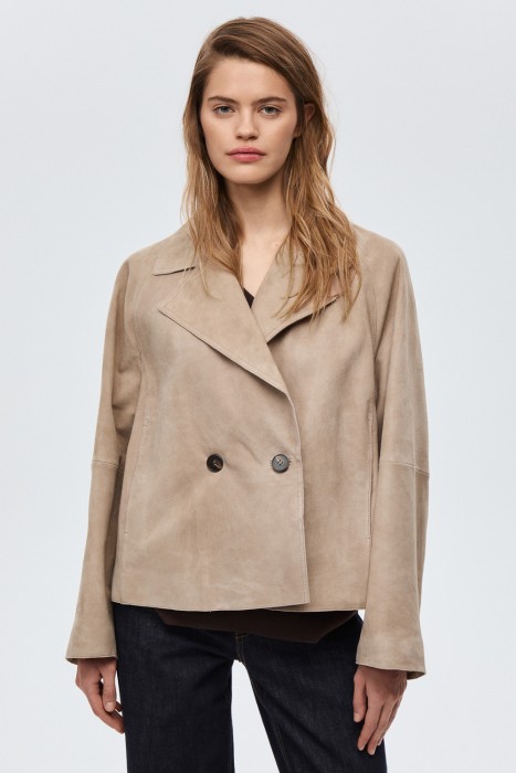 куртка из натуральной замши от бренда снежная королева вид слева