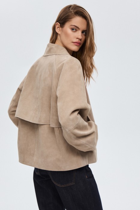 куртка из натуральной замши по цене 16120 руб вид справа