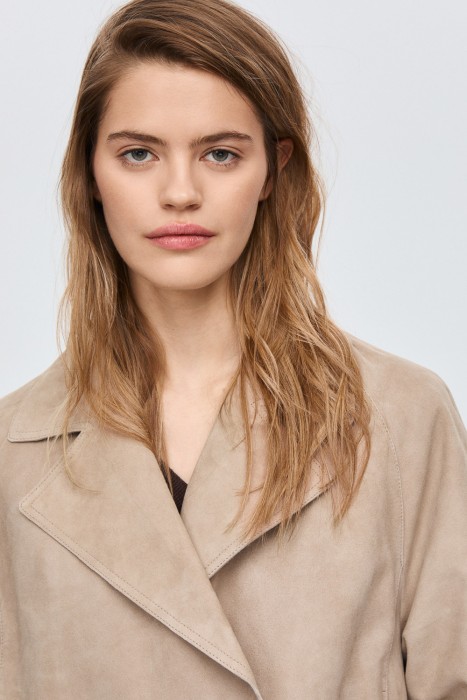 куртка из натуральной замши из россии вид сбоку