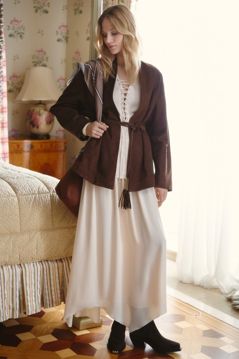 куртка из натуральной замши от бренда снежная королева вид слева