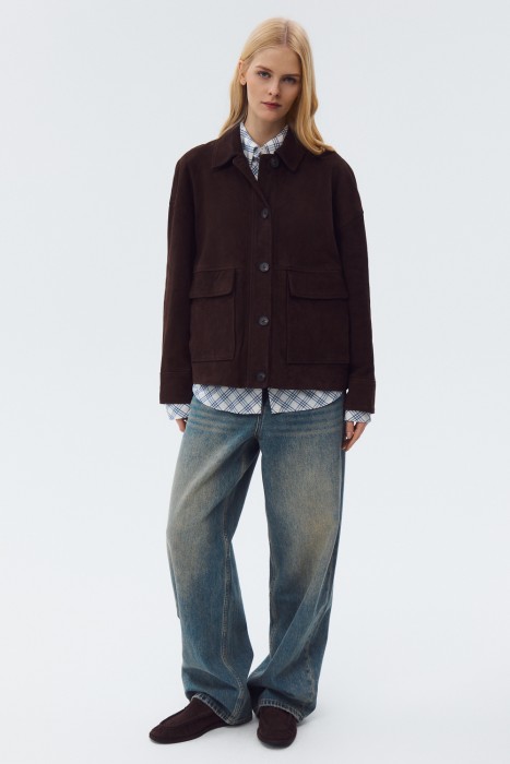 куртка из натуральной замши от бренда снежная королева вид слева