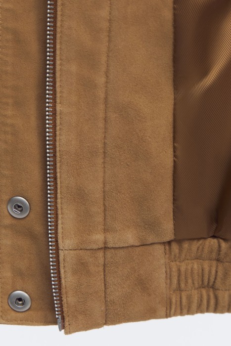 куртка из натуральной замши от бренда снежная королева вид слева