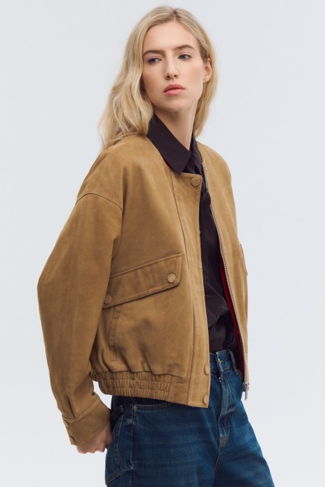 куртка из натуральной замши по цене 18800 руб вид справа