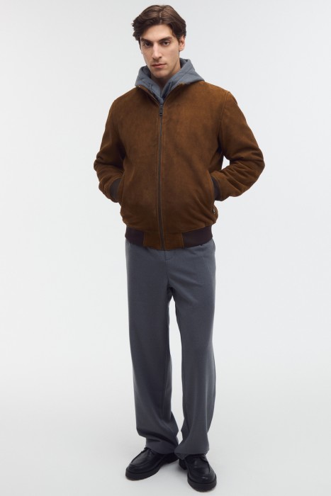 куртка из натуральной замши от бренда снежная королева вид слева