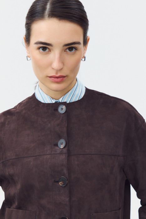 куртка из натуральной замши по цене 16120 руб вид справа