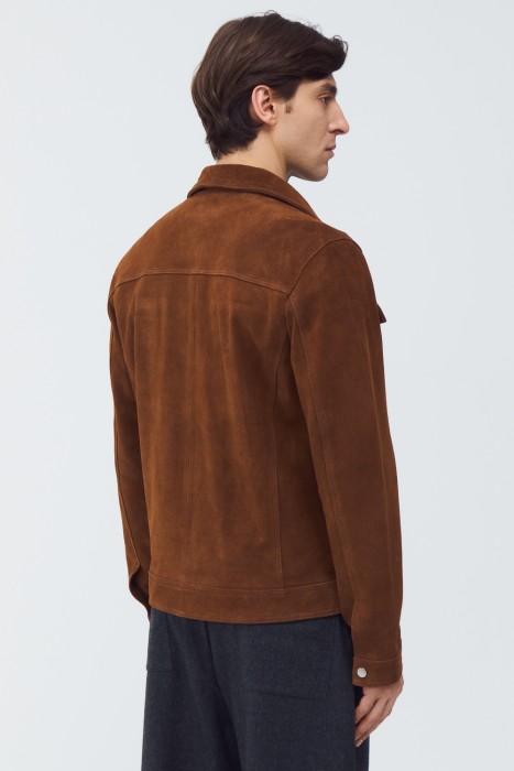 куртка из натуральной замши по цене 18800 руб вид справа