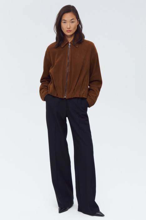 куртка из натуральной замши от бренда снежная королева вид слева