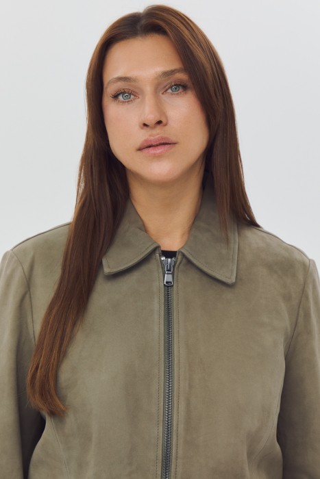 куртка из натуральной замши из россии вид сбоку