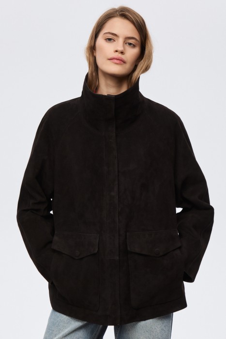 куртка из натуральной замши от бренда снежная королева вид слева