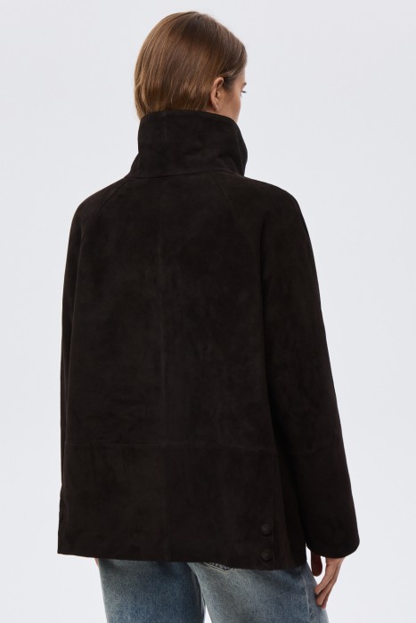 куртка из натуральной замши по цене 31570 руб вид справа