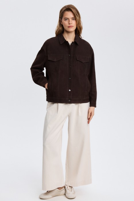 куртка из натуральной замши от бренда снежная королева вид слева