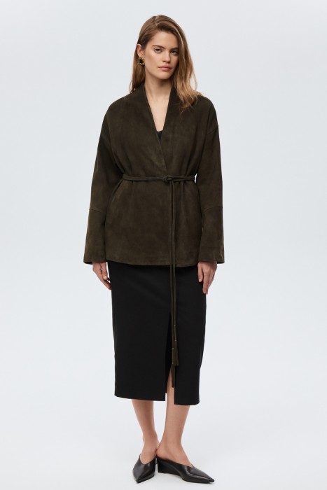 куртка из натуральной замши по цене 23320 руб вид справа