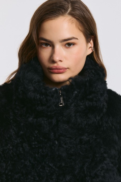 куртка из овчины из россии вид сбоку