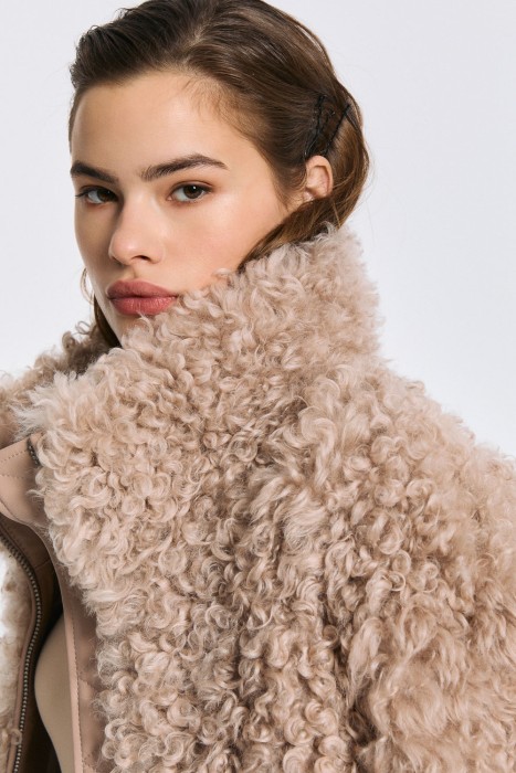 куртка из овчины из россии вид сбоку