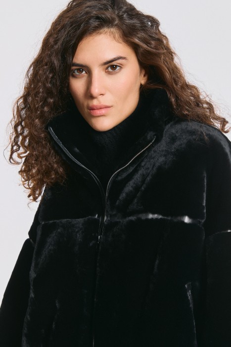 куртка из овчины из россии вид сбоку