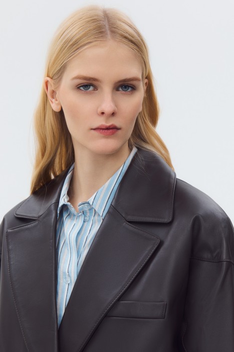 куртка-пиджак из натуральной кожи из россии вид сбоку