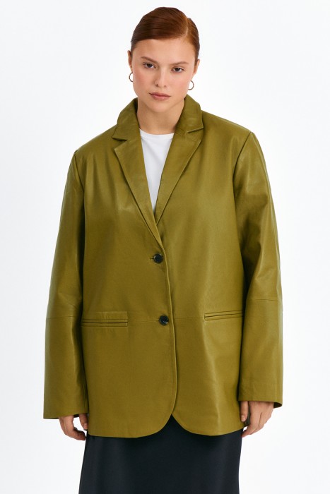 куртка-пиджак из натуральной кожи от бренда снежная королева вид слева