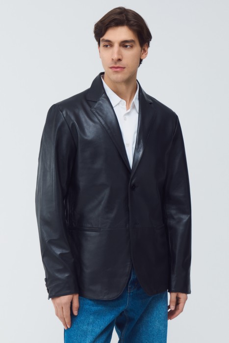 куртка-пиджак из натуральной кожи от бренда снежная королева вид слева