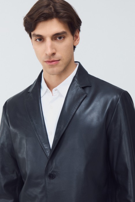 куртка-пиджак из натуральной кожи из россии вид сбоку