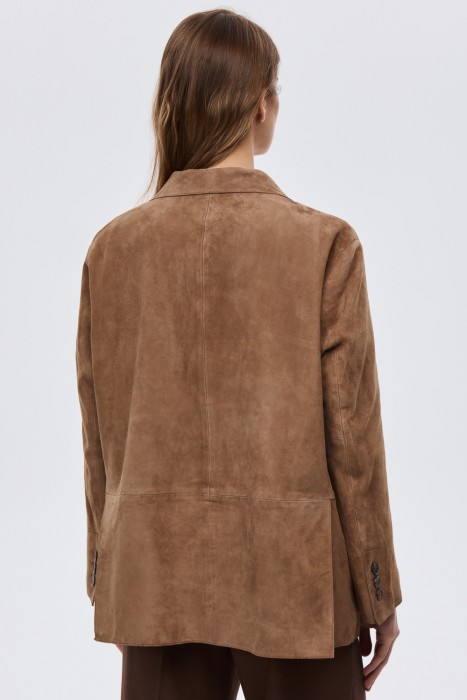 куртка-пиджак из натуральной замши по цене 20150 руб вид справа