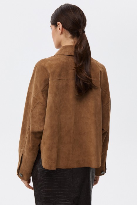 куртка-рубашка из натуральной замши по цене 17460 руб вид справа