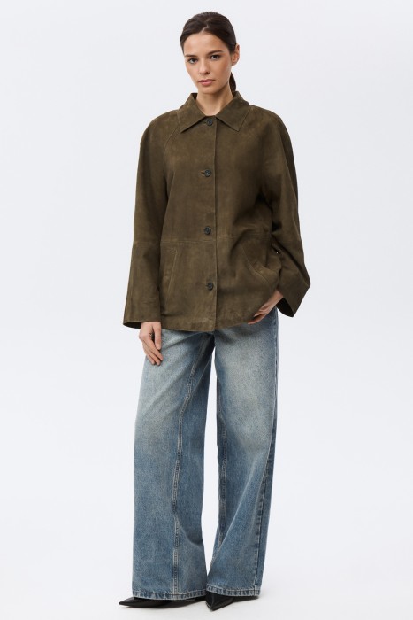 куртка-рубашка из натуральной замши от бренда снежная королева вид слева