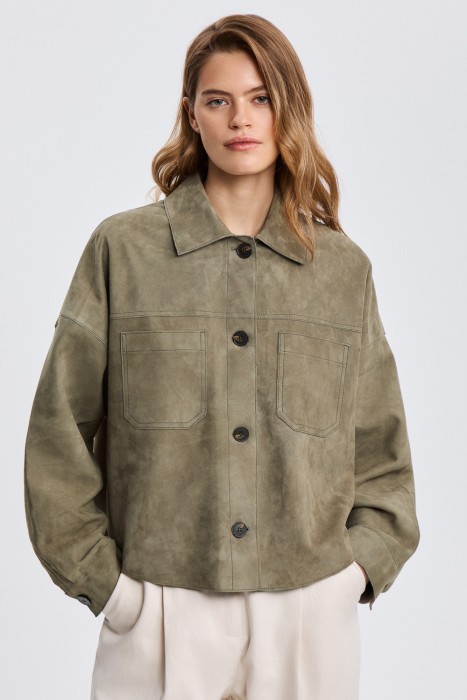 куртка-рубашка из натуральной замши от бренда снежная королева вид слева