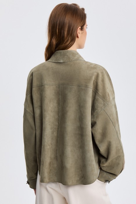 куртка-рубашка из натуральной замши по цене 17460 руб вид справа