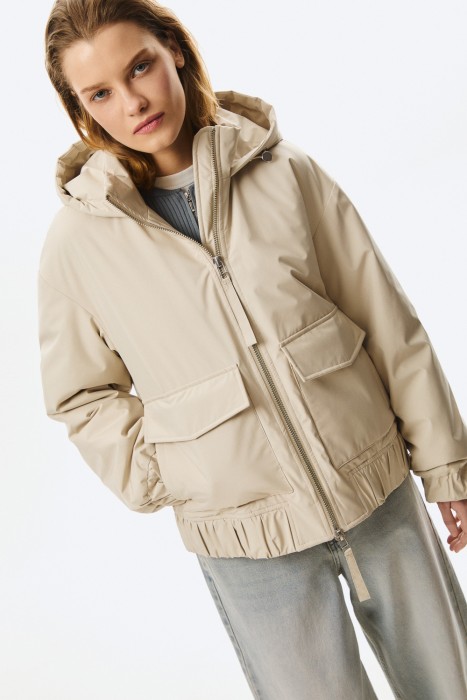 куртка с капюшоном от бренда снежная королева вид слева