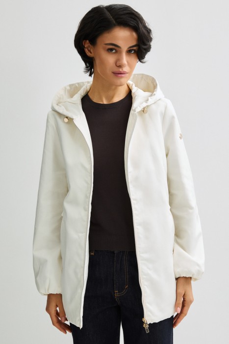 куртка с капюшоном от бренда снежная королева вид слева