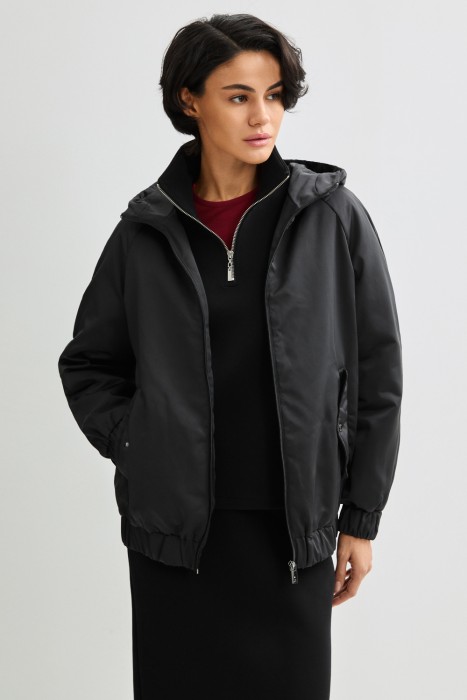 куртка с капюшоном от бренда снежная королева вид слева