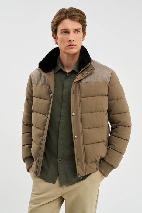 куртка с меховой отделкой от бренда снежная королева вид слева