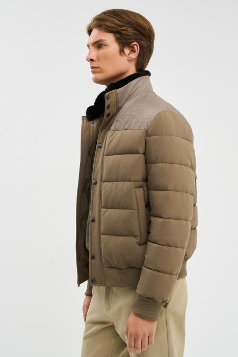 куртка с меховой отделкой по цене 4640 руб вид справа