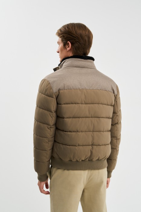 куртка с меховой отделкой из россии вид сбоку