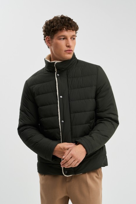 куртка с меховой отделкой от бренда снежная королева вид слева