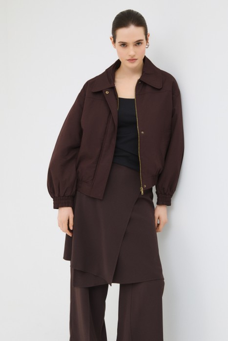 куртка с меховой отделкой от бренда снежная королева вид слева