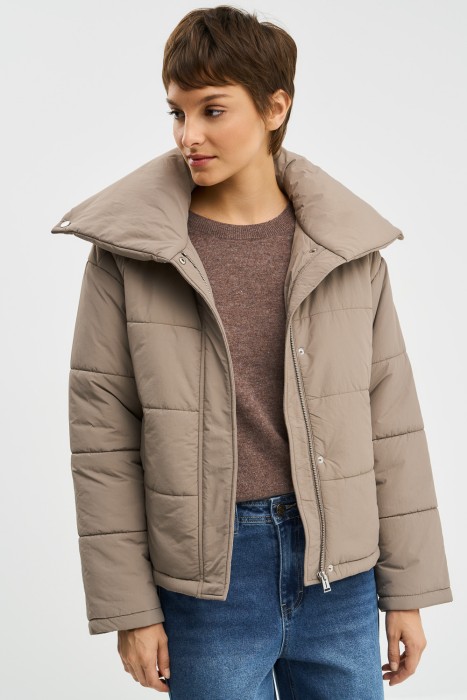 куртка с отложным воротником от бренда снежная королева вид слева