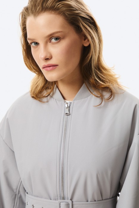 куртка с поясом по цене 5940 руб вид справа