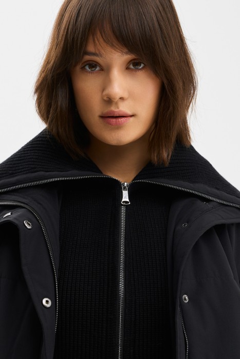 куртка с трикотажной вставкой от бренда снежная королева вид слева