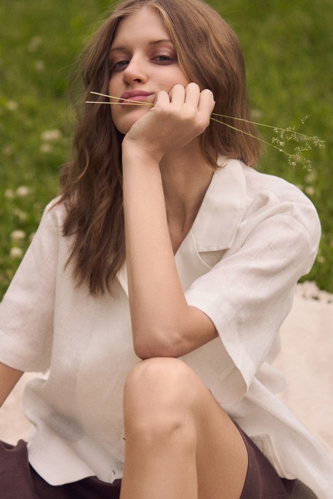 льняная блузка из россии вид сбоку