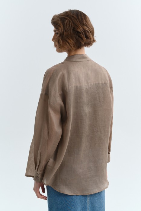 льняная рубашка по цене 2360 руб вид справа