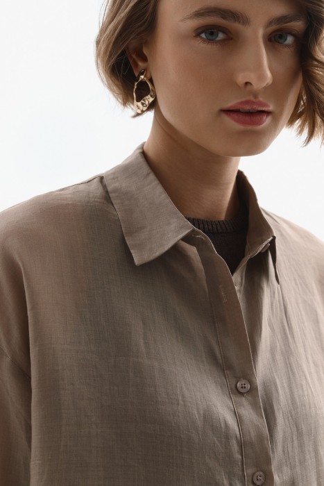 льняная рубашка из россии вид сбоку