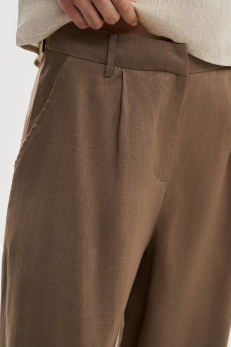 льняные брюки из россии вид сбоку