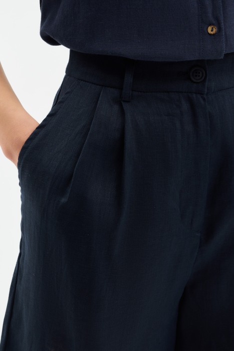 льняные шорты из россии вид сбоку