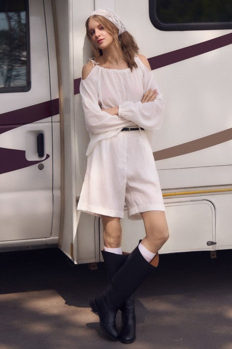 льняные шорты из россии вид сбоку