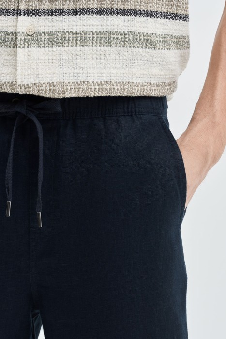 льняные шорты от бренда снежная королева вид слева