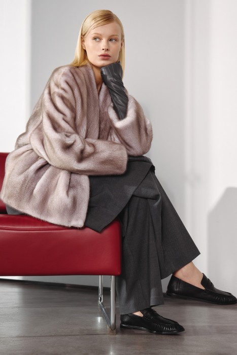 лоферы из натуральной кожи от бренда снежная королева вид слева